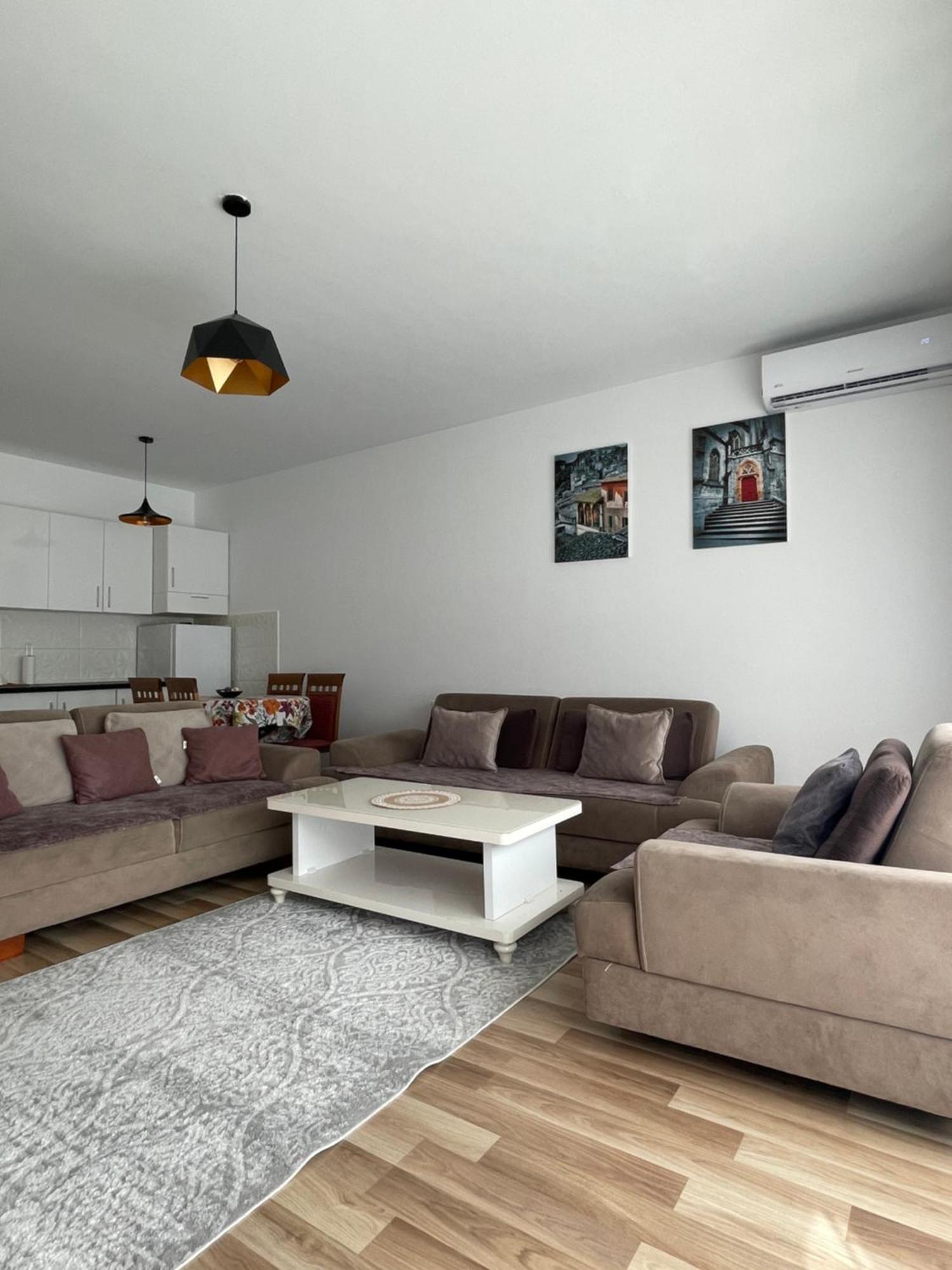 Entire Apartment - Near The Center Pristina Exteriör bild